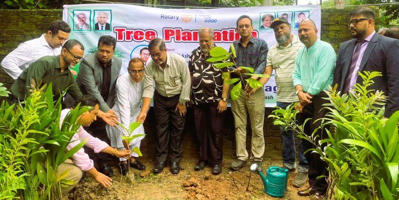 সাউদার্ন রোটারী ক্লাবের উদ্যোগে বৃক্ষরোপণ কর্মসূচি